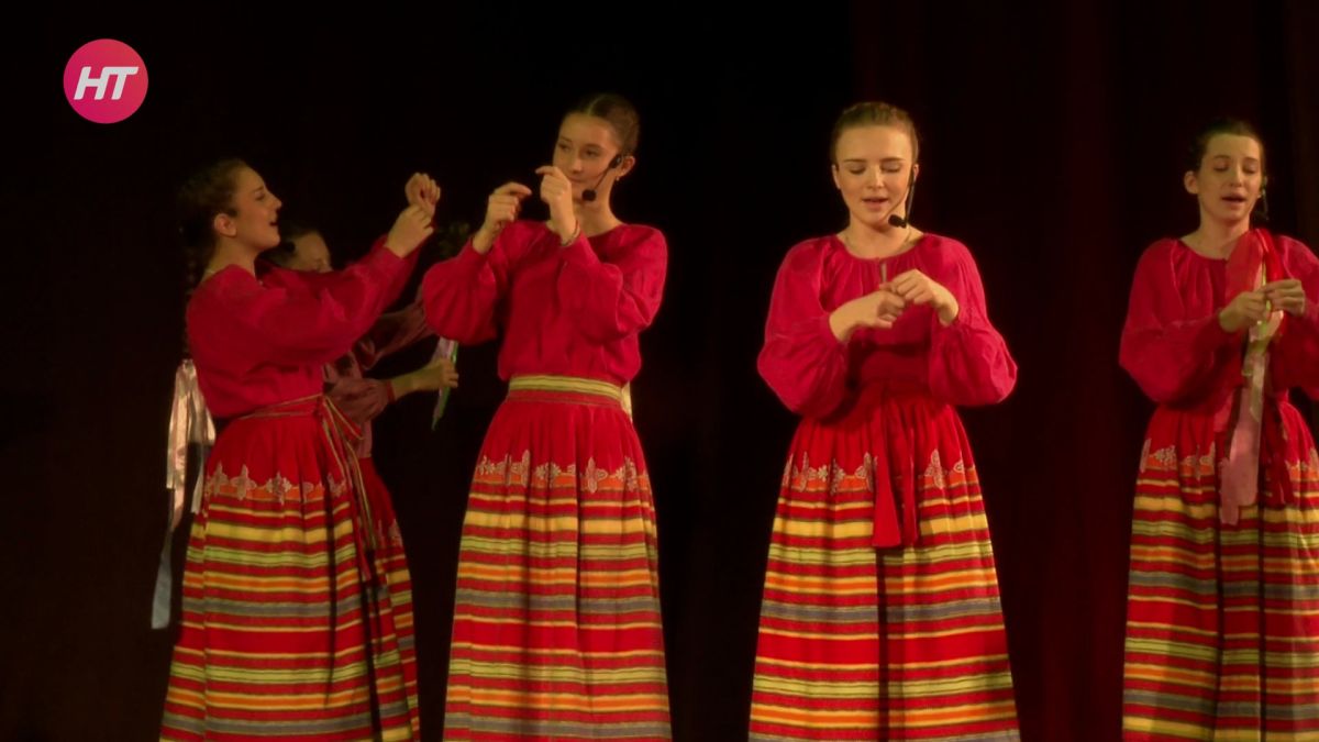 Новгородский фольклорный театр «Кудесы» представил премьеру – спектакль «Птицы»