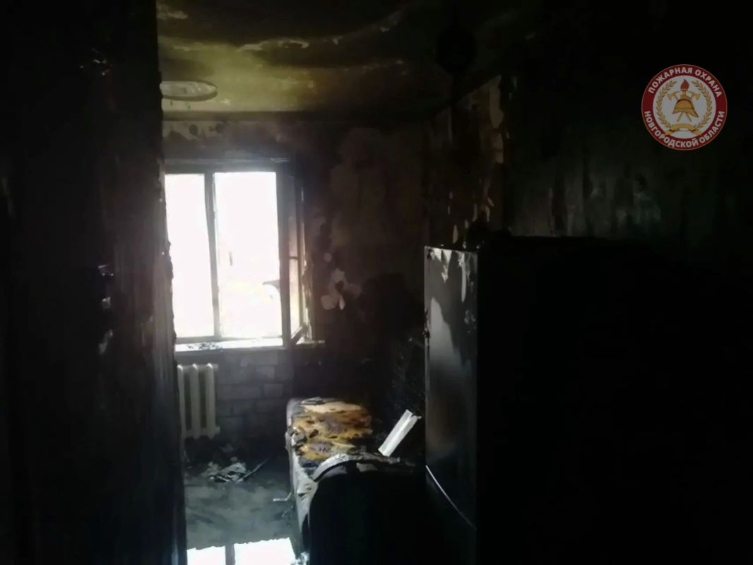 На пожаре в Пролетарии спасли человека и эвакуировали ещё 12 жильцов пятиэтажки На пожаре в Пролетарии спасли человека и эвакуировали ещё 12 жильцов пятиэтажки