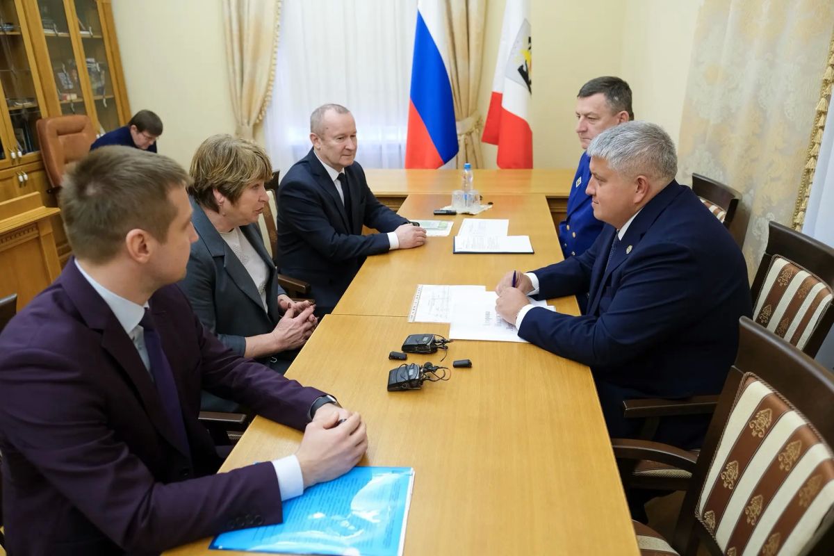 Губернатор Александр Дронов провел прием граждан по поручению Президента Владимира Путина