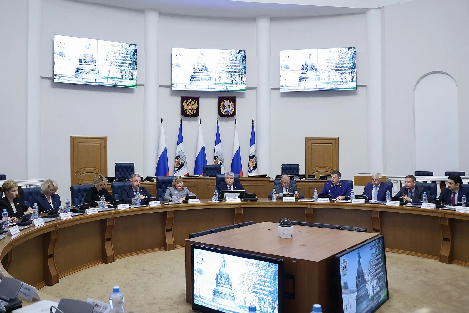 Счётная палата региона провела круглый стол с участием делегаций Запорожской области, Луганской и Донецкой народных республик
