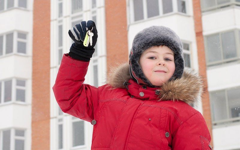 Как оформить недвижимость на несовершеннолетнего: важные аспекты и правила