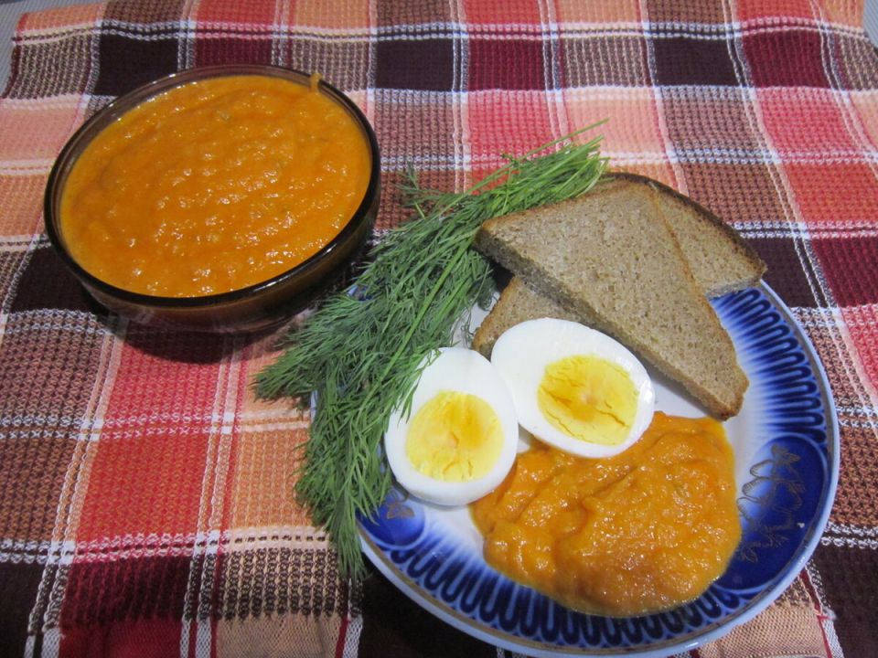 Кабачковая икра с майонезом и томатной пастой