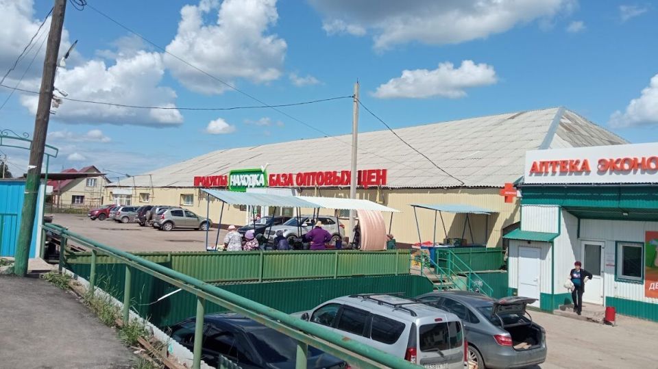 Почему богатые выбирают экономию: неожиданные находки в магазинах-складах