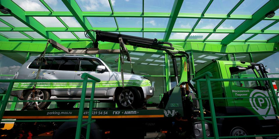Как остановить эвакуатор и сохранить деньги: советы для автовладельцев в 2025 году