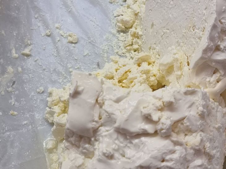 Как проверить качество творога в домашних условиях: уловки опытных хозяек