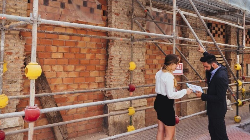 Как собственники жилья могут защитить свои права в условиях переноса сроков капремонта