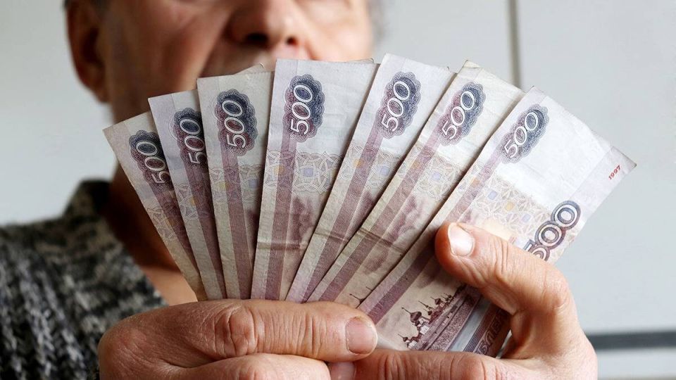 Когда начинать копить на пенсионные мечты: советы от экспертов