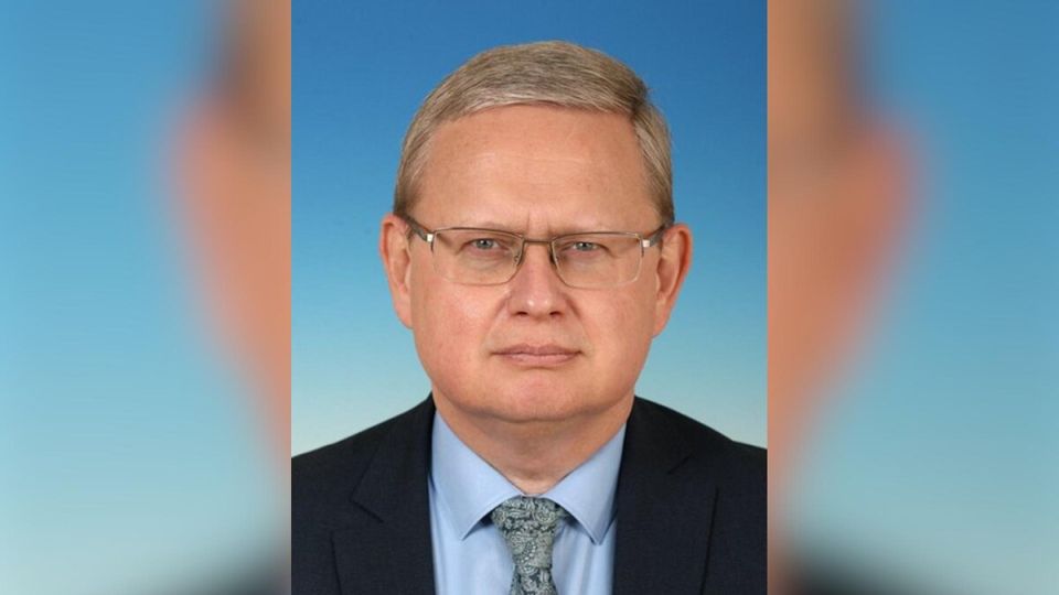 Штрафы за злоупотребление полномочиями могут вырасти: Госдума инициирует изменения