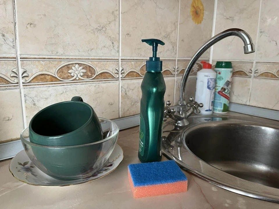 Пять причин менять губки для посуды каждую неделю