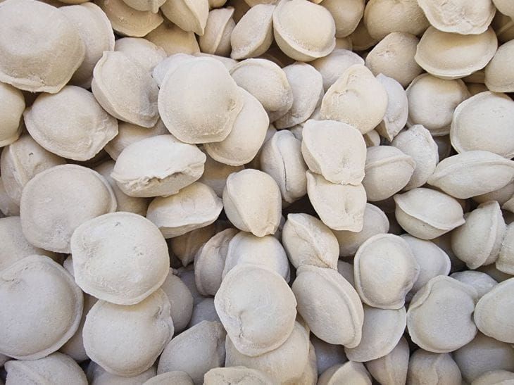 Шедевр в кастрюле: секрет прозрачных пельменей, которые покорят интернет