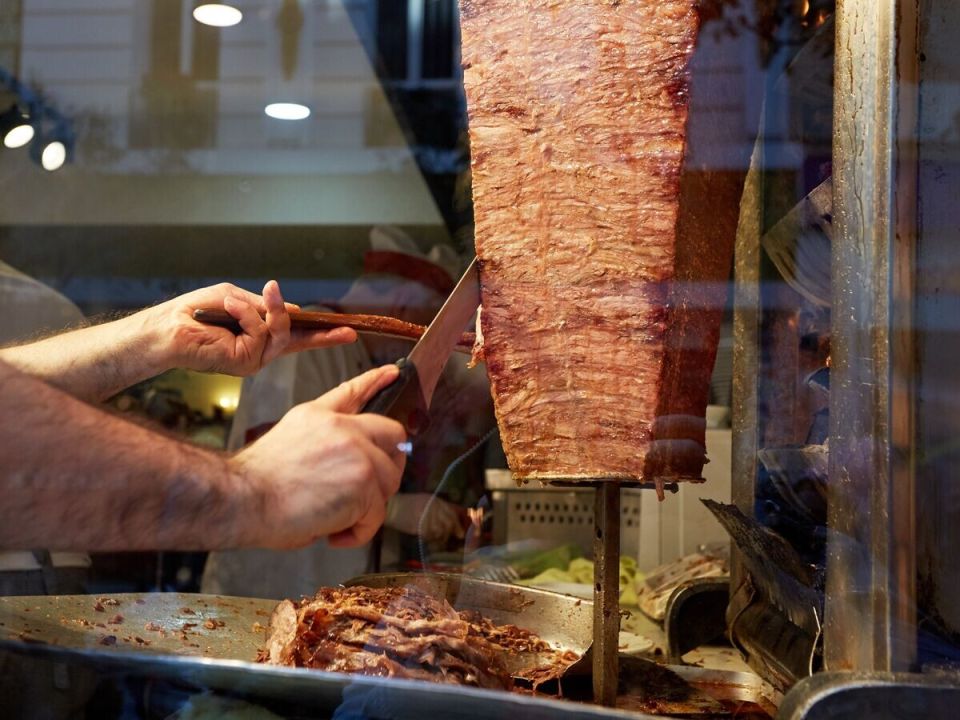 Шаурма или шаверма: Путь к единству названий в новом ГОСТе