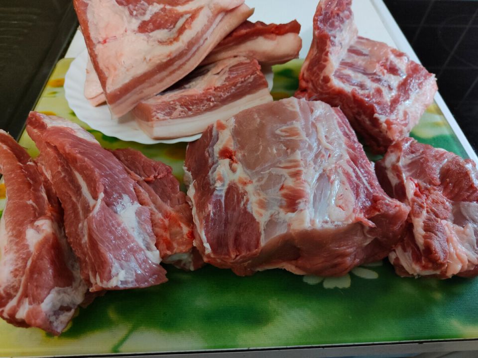 Как из одного куска свинины на 3 кг получить минимум 6 блюд — простой план и лайфхаки