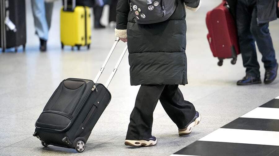 В Госдуме предложили ограничения для иностранцев при изменении цели визита