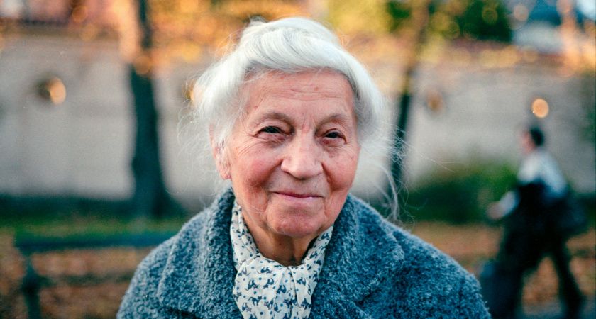 Как одна пенсионерка обрела счастье, отказавшись от помощи внукам